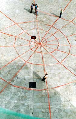 Il  reale invisibile la ragnatela